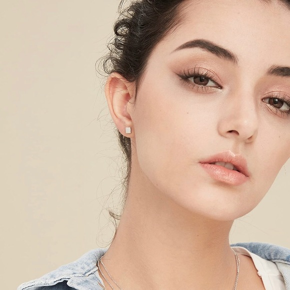 Square Stud Statement Earrings - Picture 1 of 2